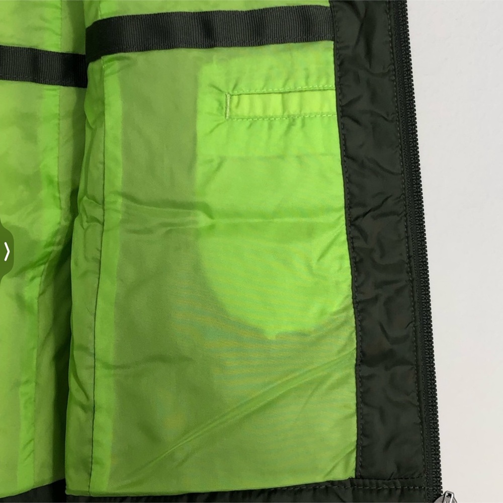 NIKE Women’s Neutral Green Quilted Puffer Vest with Fur Collar - Picture 5 of 14